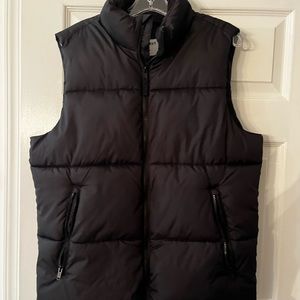 Men’s Black Old Navy Vest size small hood condition barely worn.